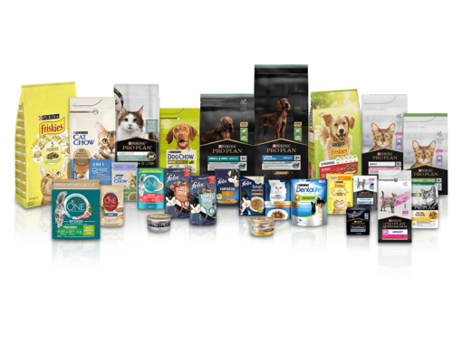 Упаковки кормів для котів та собак Purina